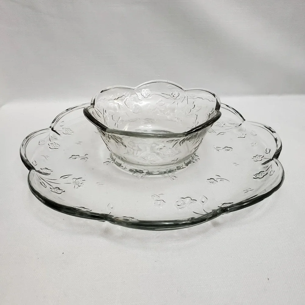 Vintage ♡ ANCHOR HOCKING SAVANNAH ♡ 2‎ Pc.  Chip & Dip Set ♡ Floral/Glass ♡ NIB!